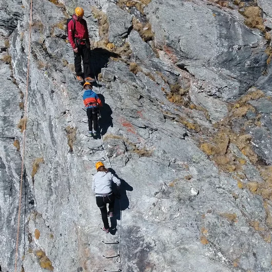 Ensemble Complet Via Ferrata Adulte ALIENS - Edelweiss - Neuf - Fabriqué En Allemagne